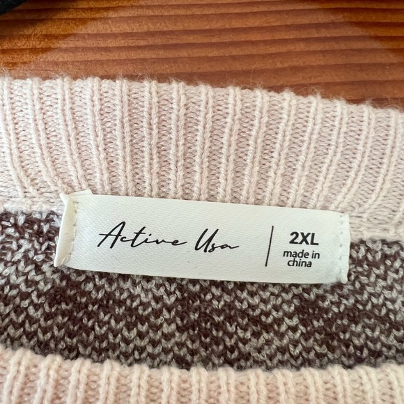 Houndstooth Brown and Cream Sweater from Active USA - Picture 3 of 4